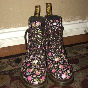 Dr. Martens Shoes Nwot Floral Doc Martens Boots